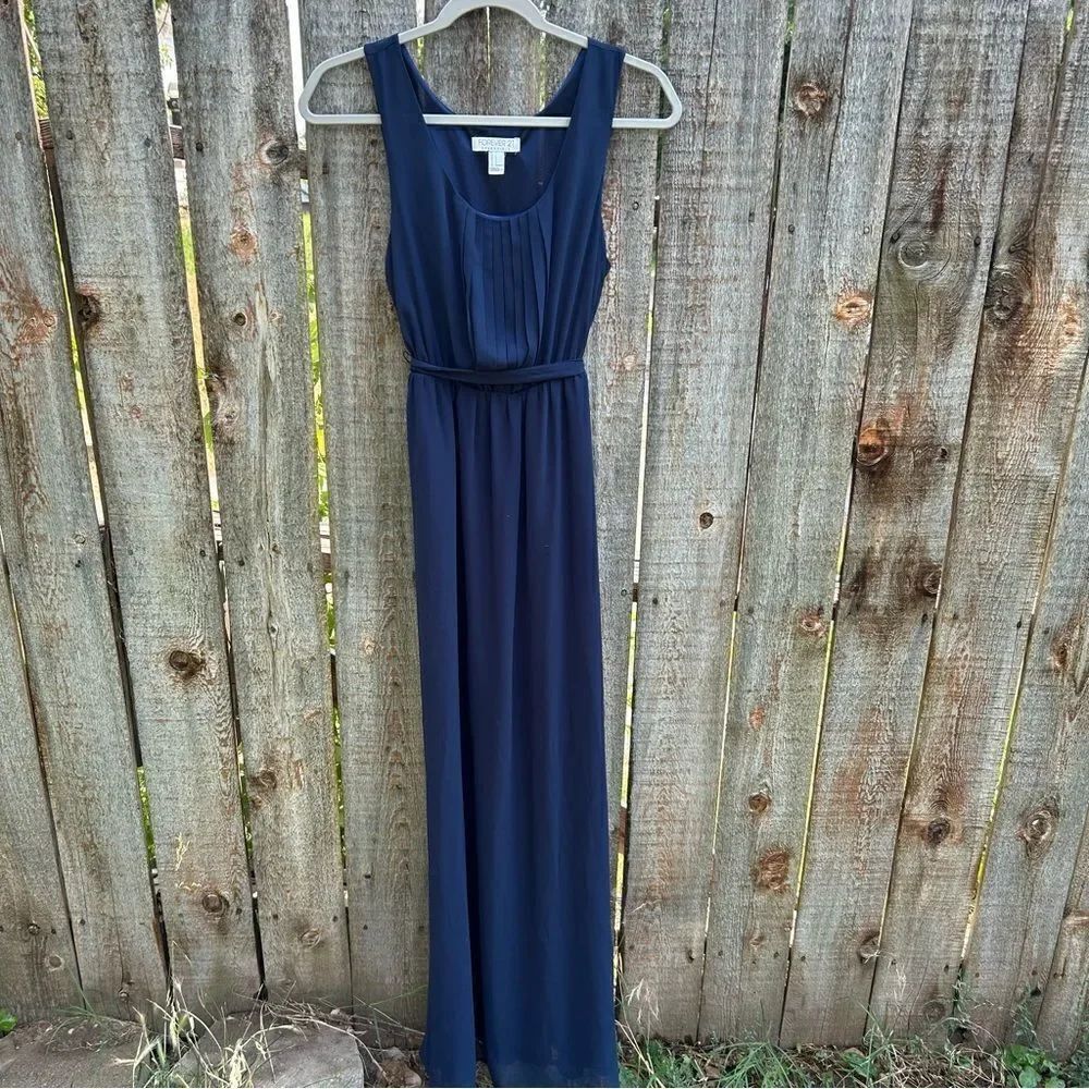 Forever 21 sleeveless floor length dress size small